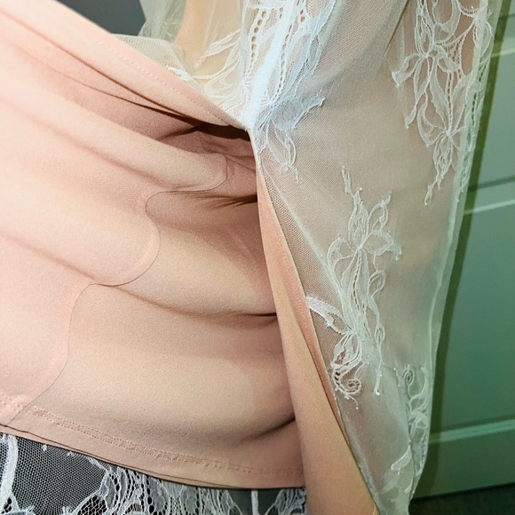 Cinq a sept lace nude dress - Picture 8 of 16